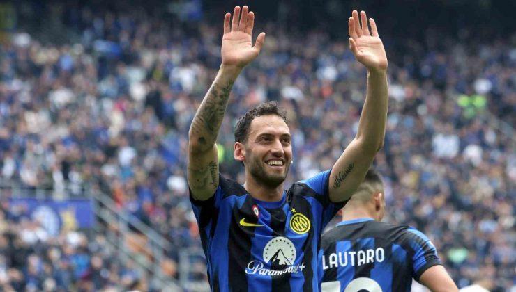 Hakan Çalhanoğlu, Serie A’da sezonun en iyi orta saha oyuncusu ödülüne aday gösterildi