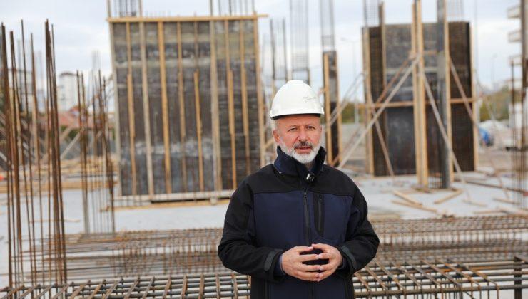 Başkan Çolakbayrakdar: “Türkiye’ye örnek kentsel dönüşüm gerçekleştiriyoruz”