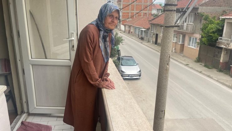 96’lık Zeliha Nine 20 gündür balkonda evladını bekliyor