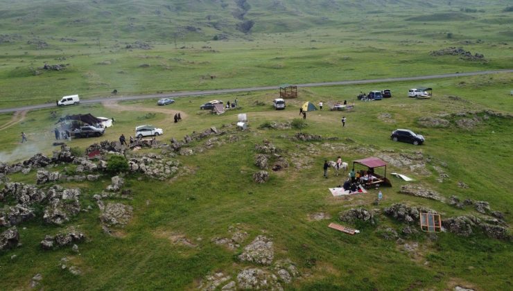 Terörden arındırılan Ağrı Dağı, piknik yapan vatandaşlarla doldu taştı