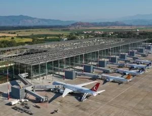 Muğla’nın havalimanlarında yolcu trafiği arttı