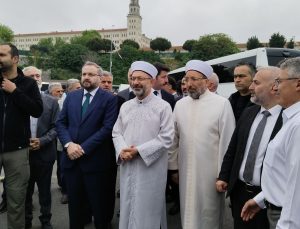 İstanbul’da ilk hac kafilesi, Harem Otogarı’ndan kutsal topraklara uğurlandı