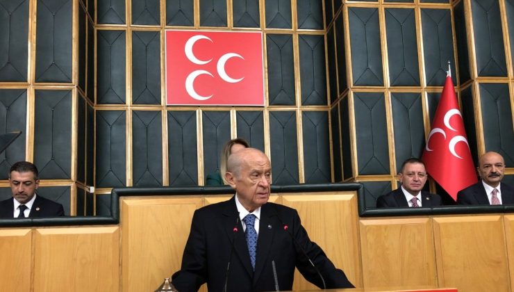 MHP lideri Bahçeli: Birkaç emniyet müdürünün açığa alınmasıyla geçiştirilemeyecek komplo devrededir