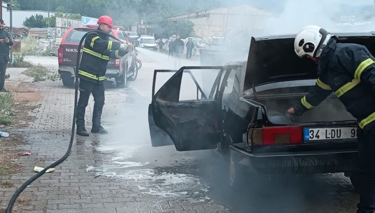 Tokat’ta yanan otomobil kullanılamaz hale geldi