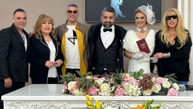 Zerrin Özer Aranjörü Mustafa Arapoğlunun nikah törenine katıldı