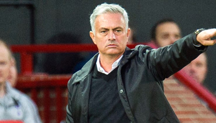 Fenerbahçe, Teknik Direktör Jose Mourinho için bu akşam Ülker Stadyumu’nda tören düzenleneceğini açıkladı.