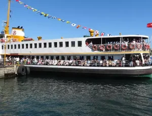 Kurban Bayramı tatilinde Adalar İskelesi’nde yoğunluk