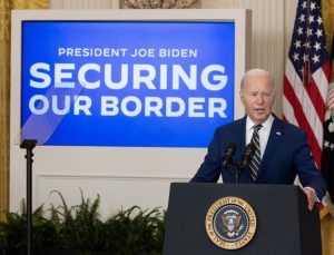 Biden’dan ABD-Meksika sınırındaki yasadışı geçişleri engellemek için kararname