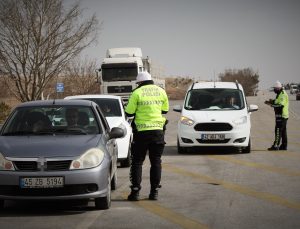 Sürücülere yol hipnozu uyarısı: 2 saat sonrasına dikkat