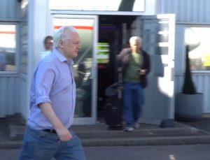 WikiLeaks’in kurucusu Julian Assange serbest bırakıldı