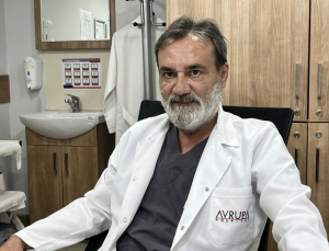 Op. Dr. Savaş Tunay: “El Sağlığınızı Güvenle Emanet Edin”