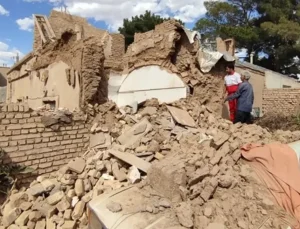 İran’da 4.9 büyüklüğünde deprem: 4 ölü, 120 yaralı