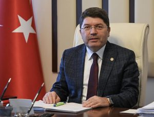 Bakan Tunç: Cumhurbaşkanlığı Kararnamelerinden kaynaklanan atamaların geçersiz olduğu şeklindeki yorumlar gerçek dışıdır