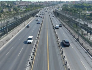 Haliç Köprüsü metrobüs yolu yenileniyor