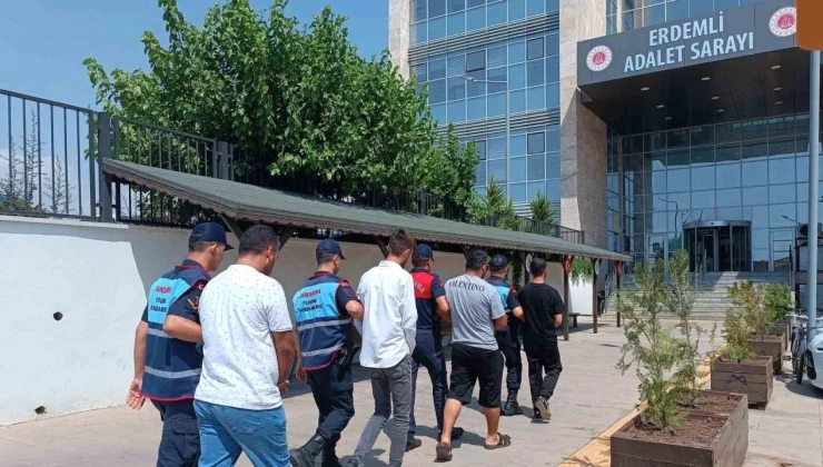 Mersin’de göçmen kaçakçılarına yönelik operasyon: 5 gözaltı