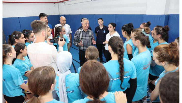 Başkan Dursun, Voleybolun Sultanlarıyla Buluştu