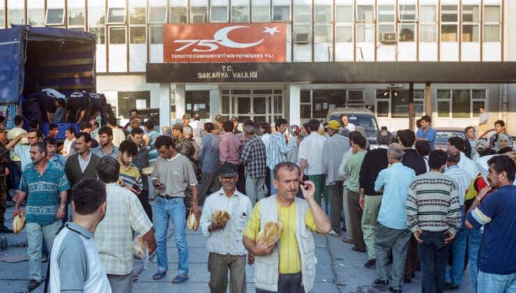 17 Ağustos Marmara Depremi’nden unutulmayan fotoğraflar