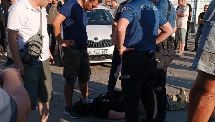 Oynadığı savaş oyununun etkisinde kalan genç 5 kişiyi bıçak ve baltayla yaraladı