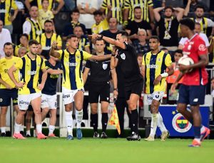 Fenerbahçe’de sıkıntı sol bek yedeği yok! Oosterwolde Fenerbahçe’nin sol beki değil!