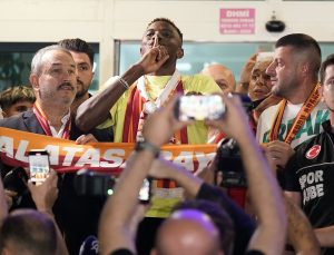 Galatasaray’ın yeni transferi Victor Osimhen, İstanbul’a geldi