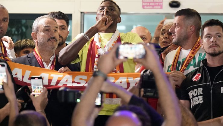 Galatasaray’ın yeni transferi Victor Osimhen, İstanbul’a geldi