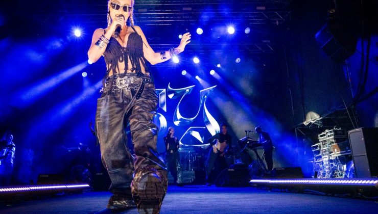 Çim Konserleri’nde Hande Yener sahne aldı