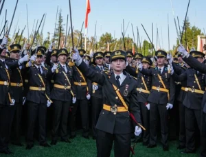 MSB kaynaklarından kara harp okulu mezuniyet töreninde yaşanan olaylarla ilgili açıklama