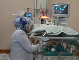 Yenidoğanda yoğun bakım sürecini uzmanı anlattı
