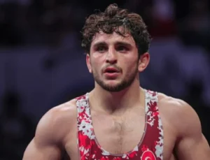 Milli güreşçi Ahmet Duman dünya ikincisi