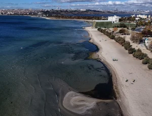 İstanbul’da deniz suyu çekildi: Böylesini hiç görmedik