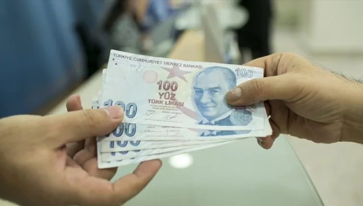 Öğrenim kredisi ve burs ödemeleri başladı