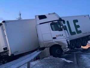 Afyonkarahisar’da zincirleme kaza: 30 yaralı