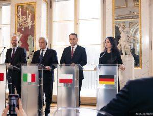 Polonya Dışişleri Bakanı Sikorski: “Putin Rusya’sı dünya düzeni için en ciddi güvenlik tehditlerinden biri”