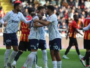 Fenerbahçe Djıku saatli bomba gibi.. Oğuz Aydın oynatmıyordu! Oynattı bak 2 gol attı..