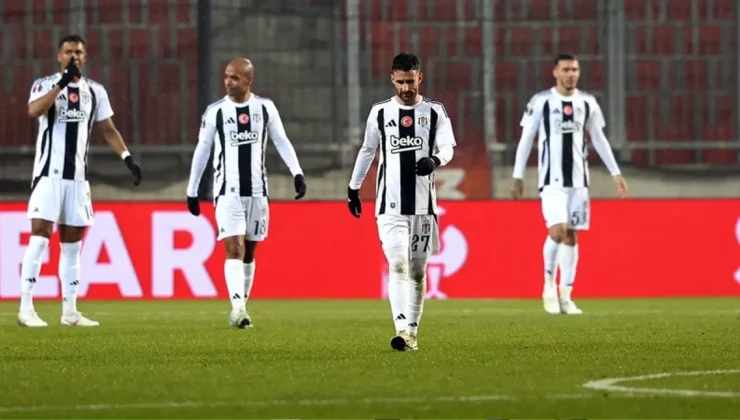 Hüseyin Yücel ile Beşiktaş devam eder.  Feyyaz Uçar gidip kalması, Samet Aybabanın açıklamalarına bağlı bence!