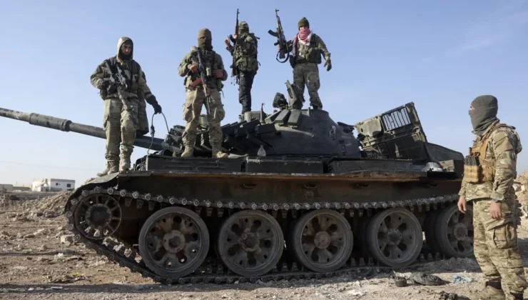 Suriye’de muhalifler, 2011’de Esad’a karşı ayaklanmanın başladığı Dera’da kontrol sağladı