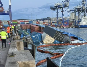 Ambarlı Limanı’nda gemi yan yattı: Personel tahliye edildi