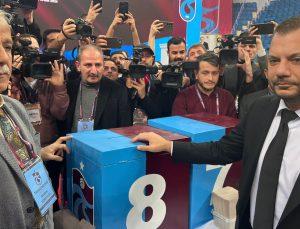 Trabzonspor Başkanı Ertuğrul Doğan oyunu kullandı