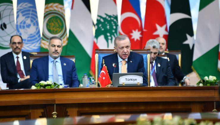 Cumhurbaşkanı Erdoğan: “Esad rejiminin çökmesi umut ediyorum daha olumlu bir dönemin başlangıcı olacaktır.”