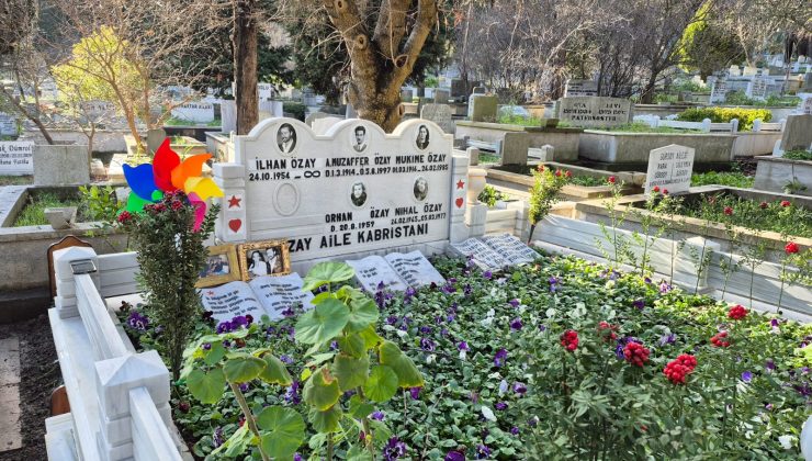 Tuğba Özay, Babasını Dualarla ile Yâd Etti