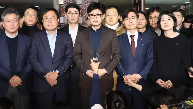 Güney Kore’de siyasi kaos sürüyor