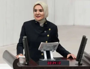 Bakan Mahinur Göktaş duyurdu: 16 yaş altı çocuklar için sosyal medya düzenlemesi geliyor