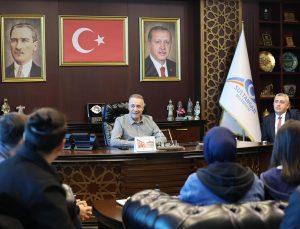 Sultangazi Belediye Başkanı Abdurrahman Dursun Gençlerle Bir Arada