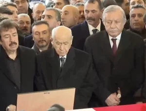 Devlet Bahçeli, Ferdi Tayfur’un cenaze törenine katıldı