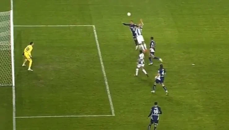 Bir Maçın Kaderini Hakemler Değiştirebiliyor İstegin Kadar İyi Takım Ol!