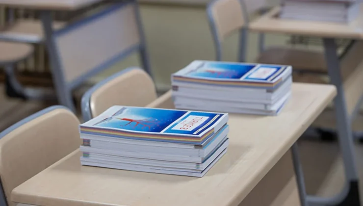 Özel okullarda MEB tarafından dağıtılan ücretsiz ders kitapları okutulacak