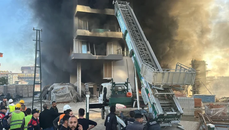 Antalya’da 9 katlı otel inşaatında yangın