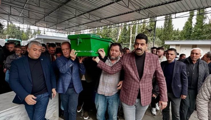 Kalp krizi sonucu hayatını kaybeden fenomen ‘1 Milyon Mehmet’ toprağa verildi