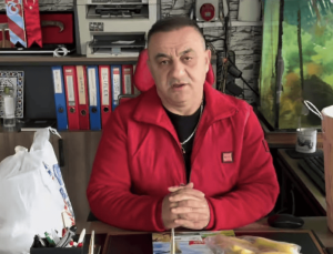 Galericilikten milyonların sevgilisi dayısı oldu