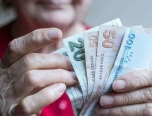 Emeklilerin zam farkı ödemeleri bugün hesaplara yatırılacak
